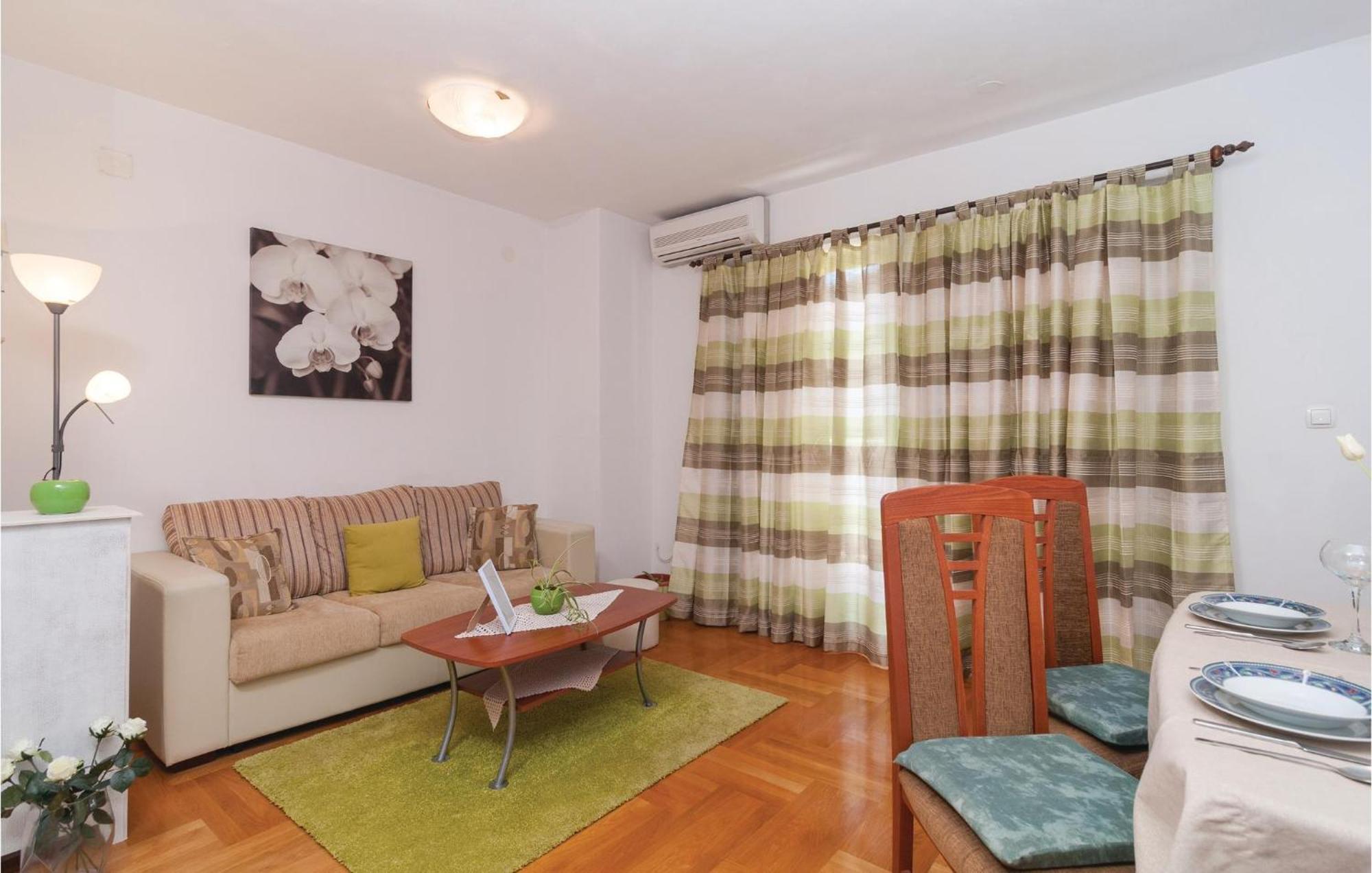 Lovely Apartment In Split With Wifi Εξωτερικό φωτογραφία