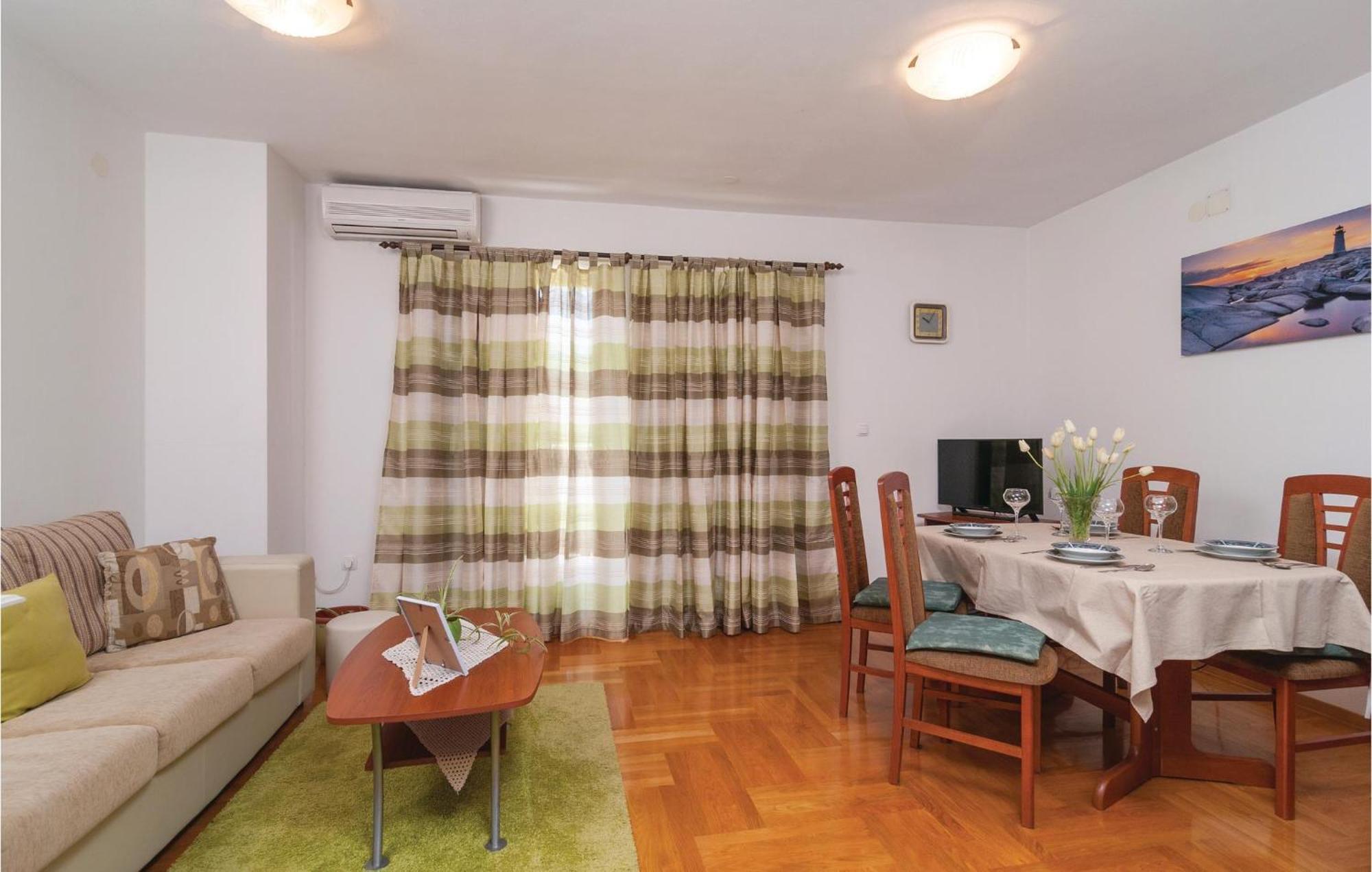 Lovely Apartment In Split With Wifi Εξωτερικό φωτογραφία